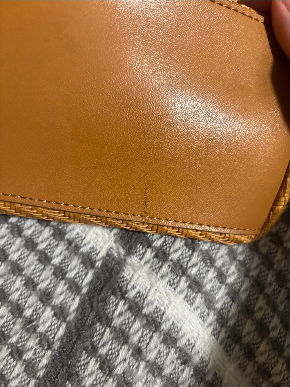 Fossil Woven Shoulder Bag - Picture 6 of 7